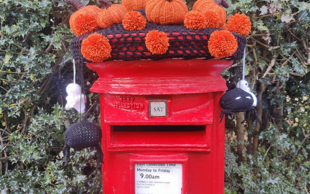 It’s Halloween and Postbox Topper Time Again.